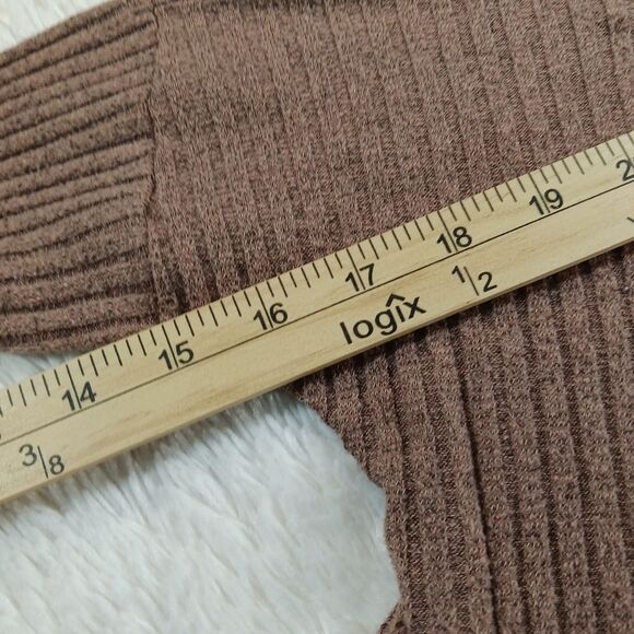 Free Kisses Twist Knot Vneck Ribbed Knit Sweater Women's/ Junior Size Medium.... - Picture 8 of 9